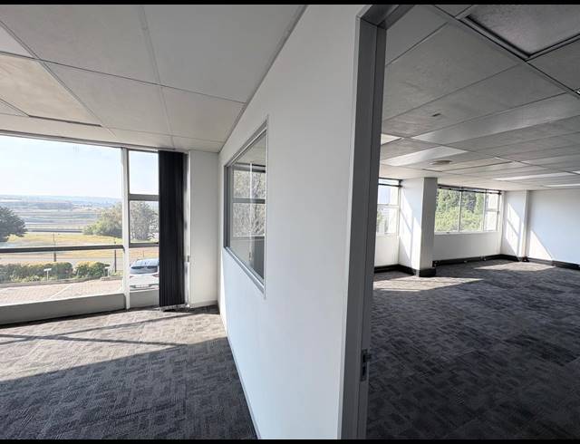 193M² OFFICE TO LET IN KYALAMI
